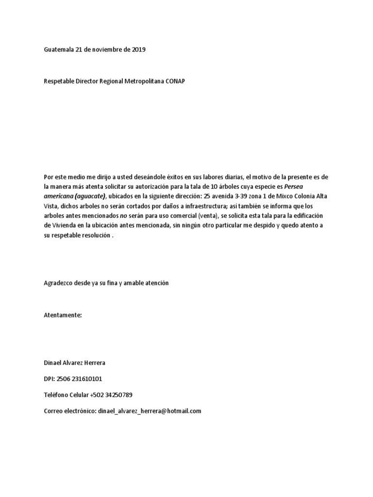 Persona solicitando permiso para podar árboles