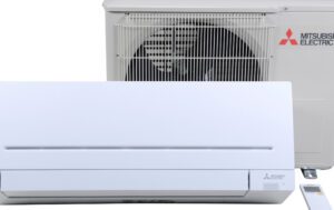 aire acondicionado mitsubishi electric emitiendo aire calido