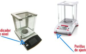 balanza analitica en funcionamiento con resultados precisos