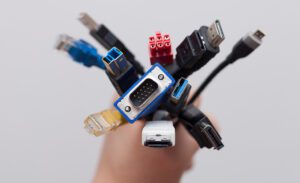 Cuáles son las funciones principales de una red informática 26 conexiones de cables y dispositivos de red