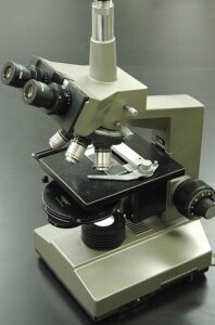 descubre la alta resolucion del microscopio de contraste de fases