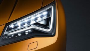 Descubre las ventajas de los faros con lupa en la carretera 22 descubre las ventajas de los faros con lupa en la carretera