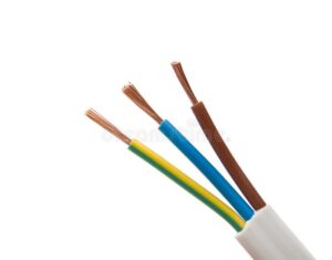 diferentes cables electricos en un fondo blanco