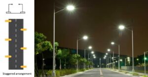imagen de postes de luz espaciados adecuadamente
