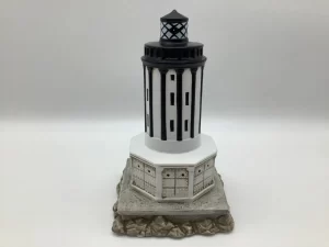 imagen de un faro hecho con cables