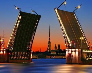 imagen de un puente levadizo en funcionamiento