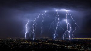 imagen de un rayo electrico