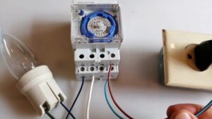Descubre cómo funciona el reloj temporizador en el cuadro eléctrico 10 imagen de un reloj temporizador en un cuadro electrico