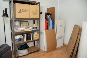 imagen de un trastero con humedad y soluciones caseras