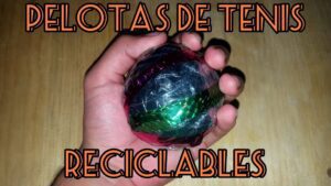 imagen de una pelota casera hecha con materiales simples