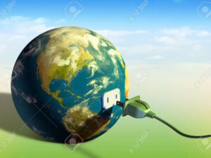 manos sosteniendo cables conectados a la tierra