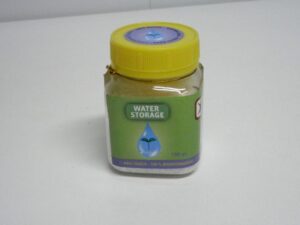 monton de hojas de gelatina sumergidas en liquido