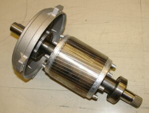 motor electrico con jaula de ardilla en funcionamiento