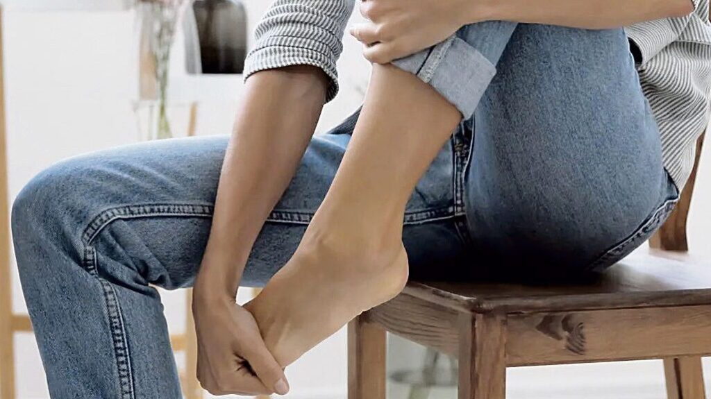 Descubre cuándo puedes pisar un suelo recién puesto y evita daños