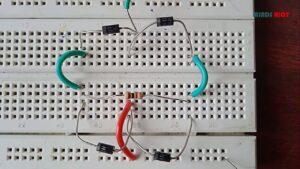 protoboard con puente de diodos conectado