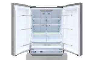 refrigerador con puerta abierta y sin enfriar
