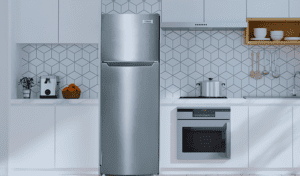 refrigerador junto a la estufa peligroso y riesgoso