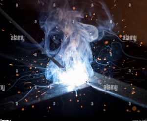 resistencia electrica con chispas y humo