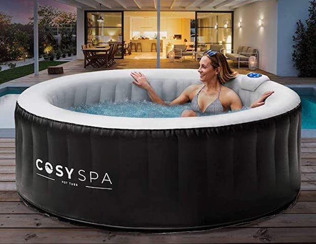 Piscina inflable en terraza de apartamento